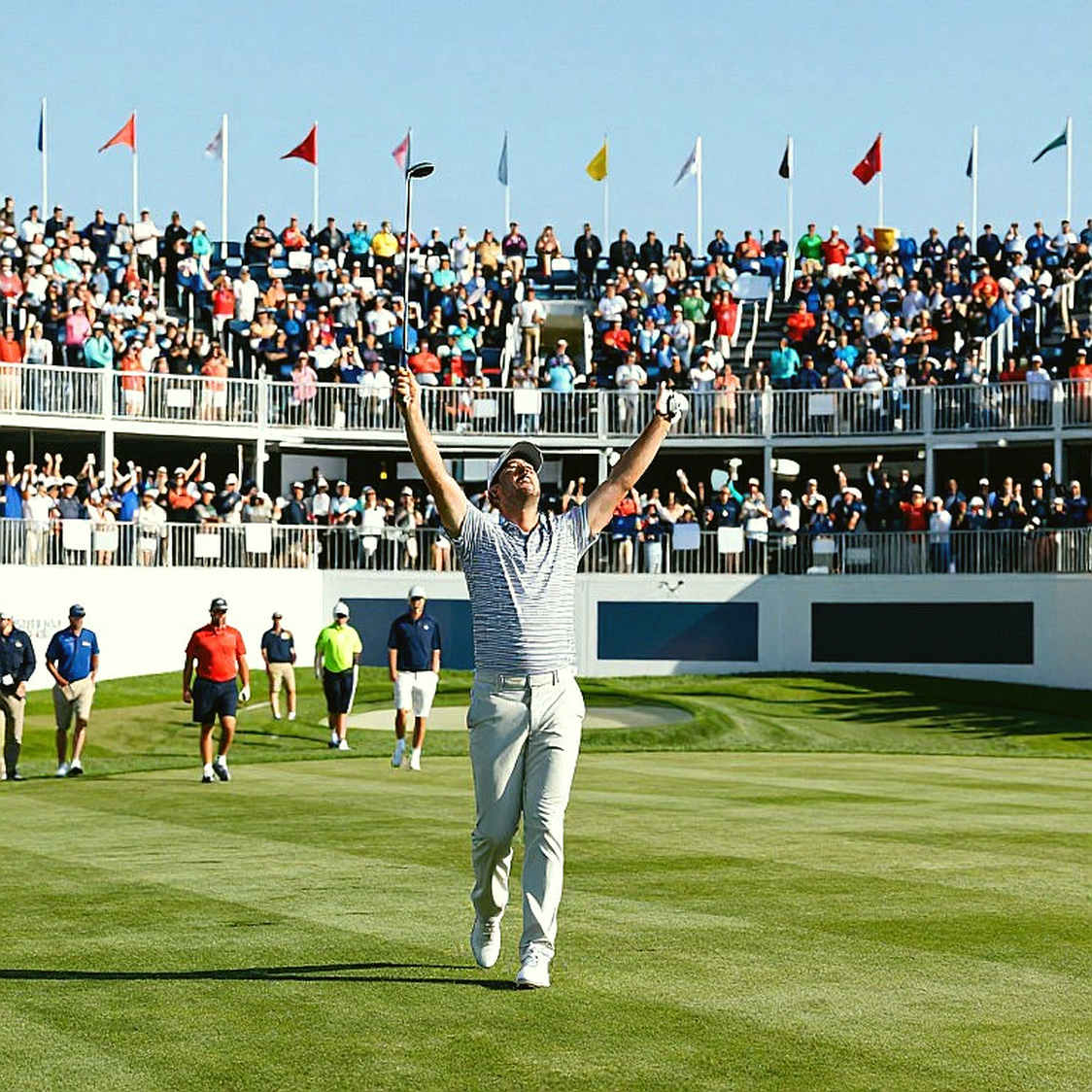 Haeran Ryu's 64 and Two Eagles: The Real Test of Her Lead Comes in the Weekend Wind